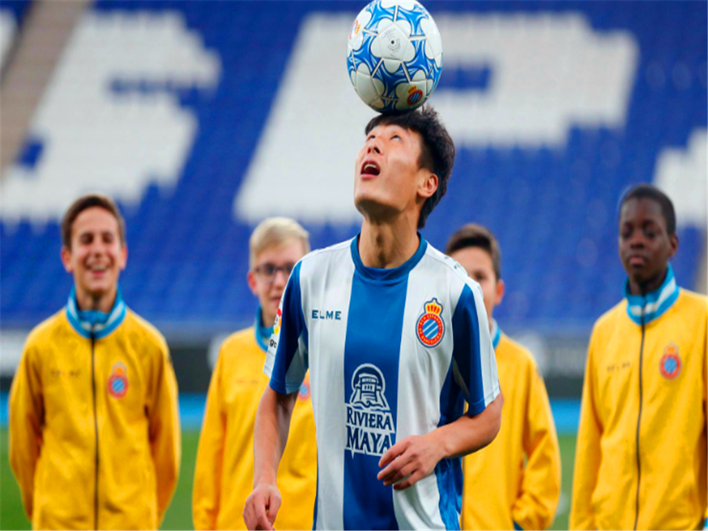 爱游戏体育包含今夜新疆广汇再遭质疑——西甲节点到来，压力陡增，年轻球员得到机会的词条