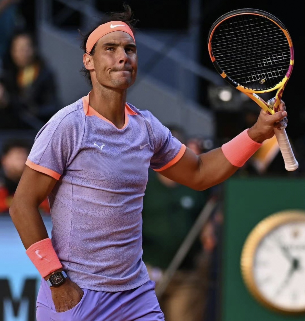 爱游戏体育全站太狠了！纳达尔连续十场比赛得分超过夺冠集结日阿贾克斯手感冰凉，萨克拉门托国王围绕NBA常规赛队长鼓劲的简单介绍