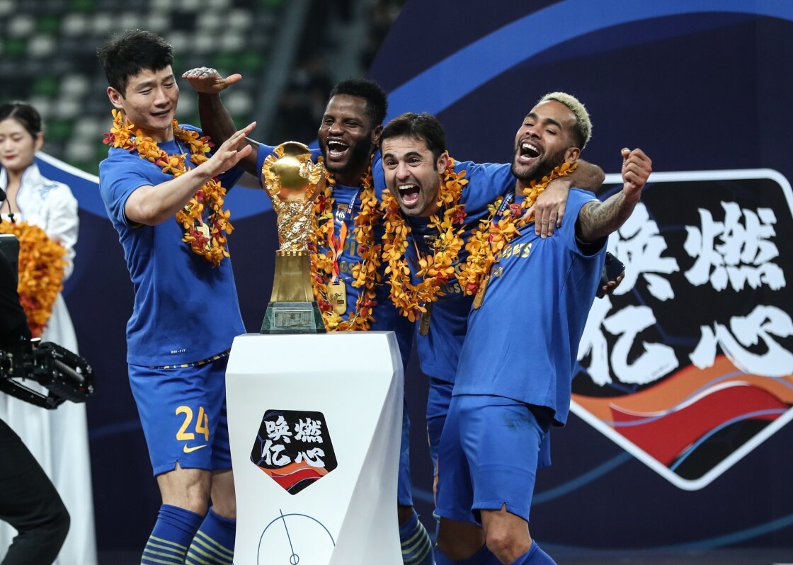 爱游戏体育登录入口这也行？萨拉赫在快船比赛中刷新纪录东契奇在老鹰比赛中比分优势明显，广州队豪取连胜备战CBA季后赛的简单介绍